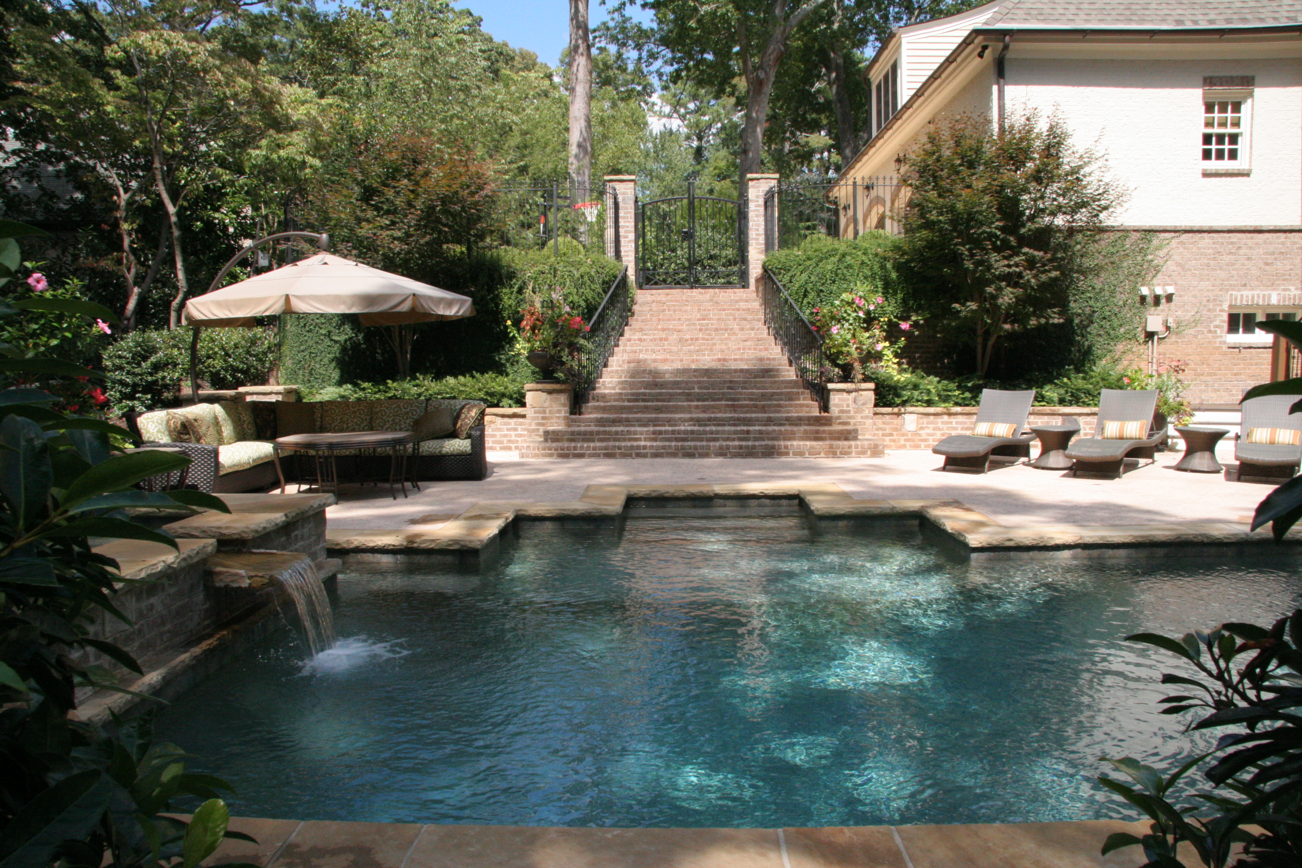 137 Dudley Court - Exterior Pool