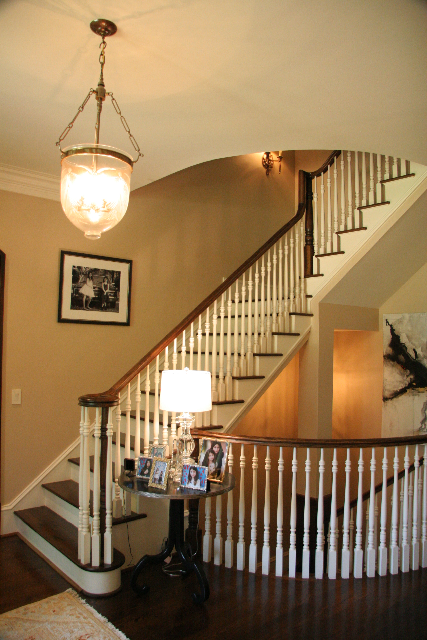137 Dudley Court - Staircase